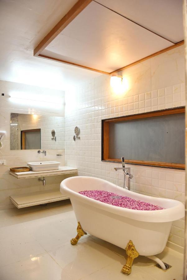 بوشكار Wild Rose Resort & Spa المظهر الخارجي الصورة
